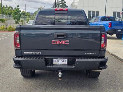 2018 GMC Sierra 1500 — interior view