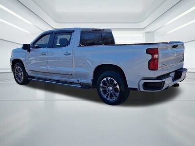 2022 Chevrolet Silverado 1500 — interior view