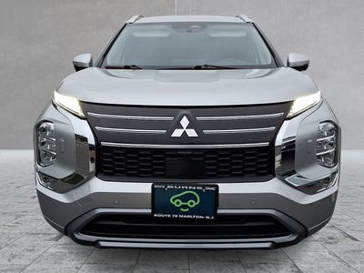 2025 Mitsubishi Outlander — side profile view