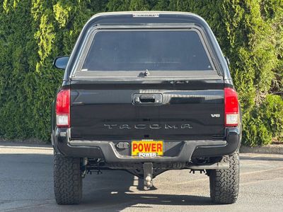 2016 Toyota Tacoma — detail view