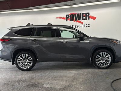 2023 Toyota Highlander — side profile view