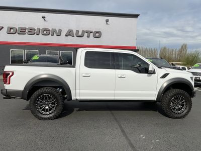 2017 Ford F-150 — interior view