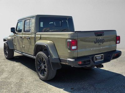 2025 Jeep Gladiator — detail view
