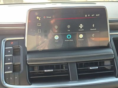 2022 GMC Yukon XL — detail view