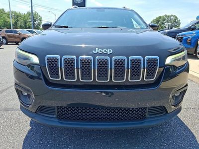 2019 Jeep Cherokee — side profile view
