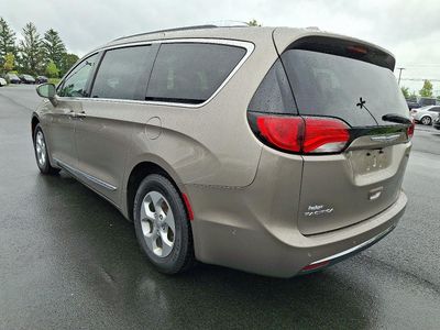 2017 Chrysler Pacifica — detail view