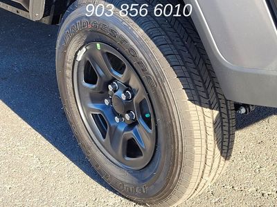 2026 Jeep Gladiator — detail view