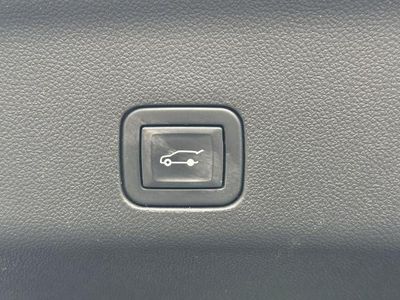 2021 GMC Yukon — side profile view