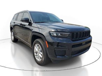 2025 Jeep Grand Cherokee L — side profile view