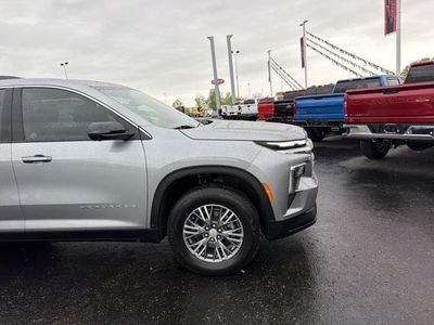 2025 Chevrolet Traverse — side profile view