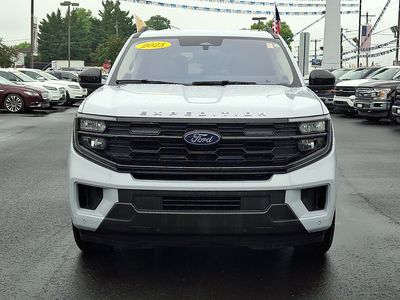 2025 Ford Expedition — side profile view