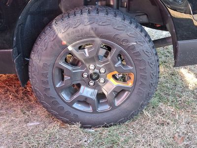 2025 Ford Maverick — detail view
