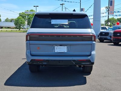 2025 Lincoln Navigator — detail view
