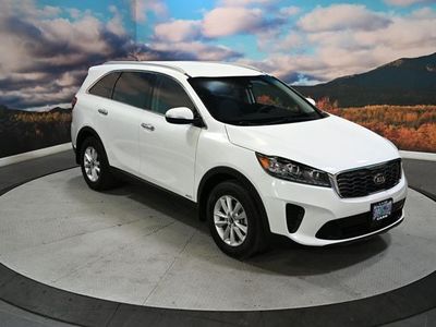 2020 Kia Sorento — side profile view