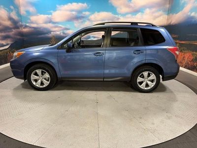 2016 Subaru Forester — detail view