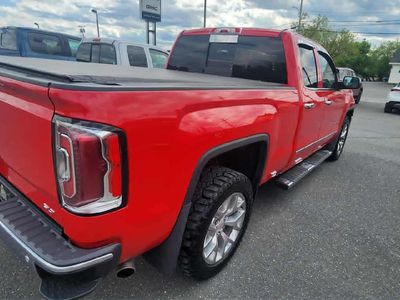 2018 GMC Sierra 1500 — interior view