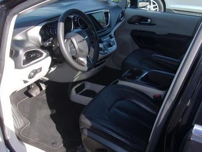 2022 Chrysler Pacifica — rear three-quarter view