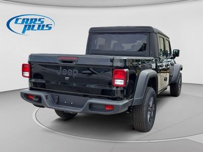 2026 Jeep Gladiator — side profile view
