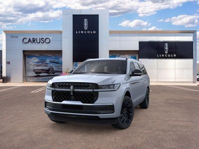 2026 Lincoln Navigator L — side profile view