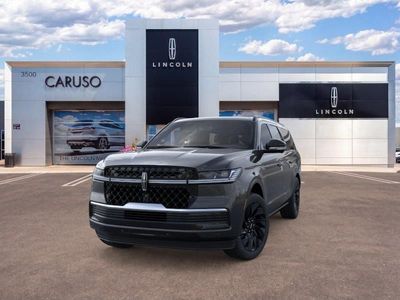 2026 Lincoln Navigator L — side profile view
