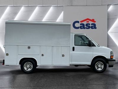 2022 Chevrolet Express Cutaway 3500 — detail view