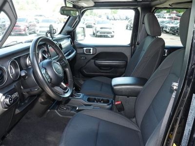 2022 Jeep Gladiator — side profile view