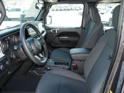 2026 Jeep Gladiator — side profile view