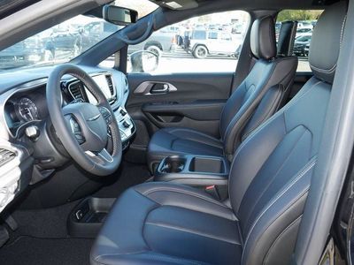 2026 Chrysler Pacifica — side profile view