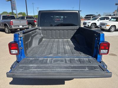 2021 Jeep Gladiator — detail view