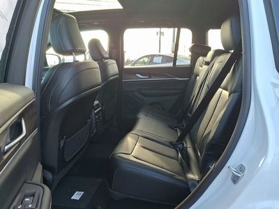 2025 Jeep Grand Cherokee — detail view