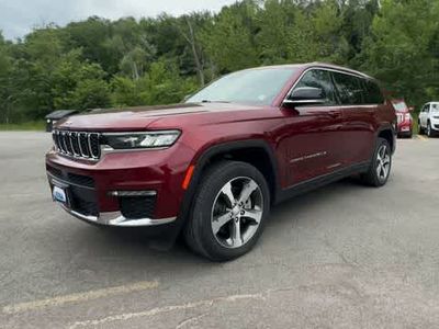 2023 Jeep Grand Cherokee L — interior view