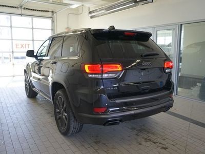 2018 Jeep Grand Cherokee — side profile view