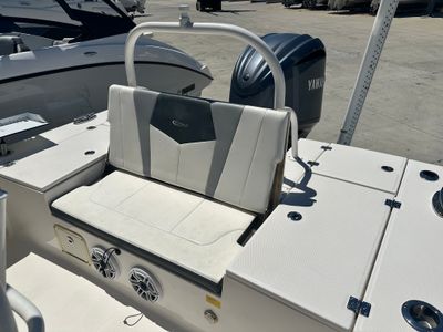 2022 Robalo 246 Cayman SD - Photo 17