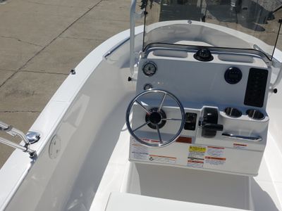 2026 Robalo 160 CC - Photo 18