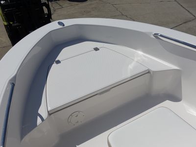 2026 Robalo 160 CC - Photo 22