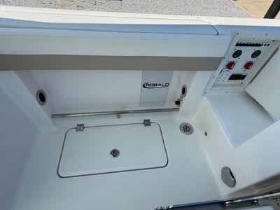 2025 Robalo 257 DC - Photo 24