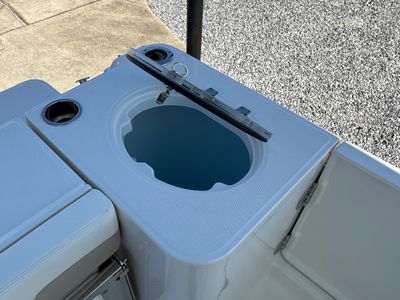 2025 Robalo 257 DC - Photo 26
