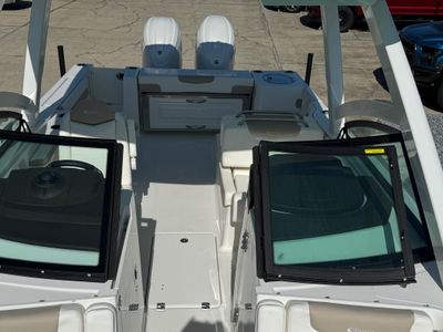 2025 Robalo 257 DC - Photo 44