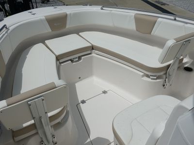 2025 Robalo 250 CC - Photo 21