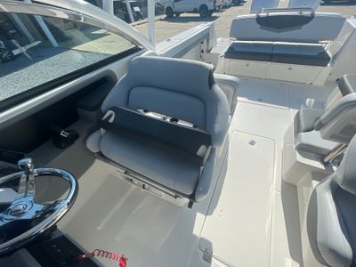 2025 Robalo 317 DC - Photo 30