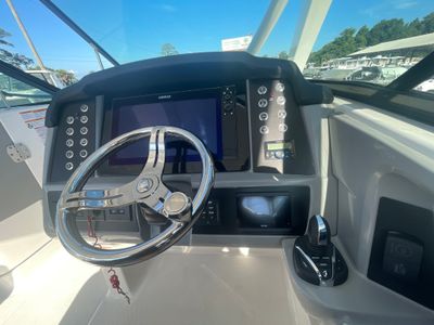 2025 Robalo 317 DC - Photo 32