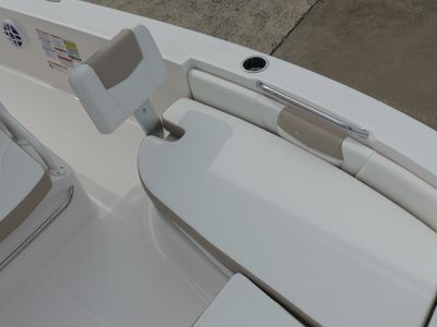 2026 Robalo 206 Cayman - Photo 8