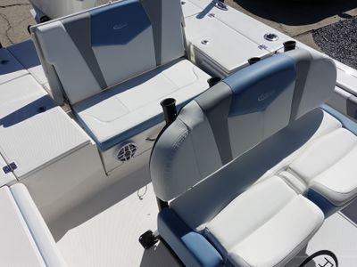 2026 Robalo 246 Cayman - Photo 25