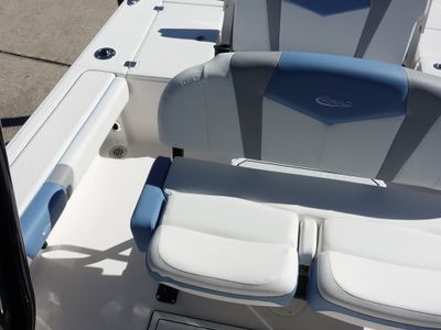 2026 Robalo 246 Cayman - Photo 27