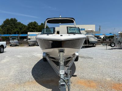 2025 Chaparral 23 SSI OB - Photo 3