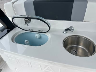 2025 Robalo 270 CC - Photo 15