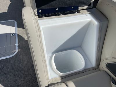 2026 Barletta Cabrio C24CC — photo 17 view