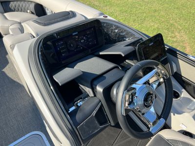2026 Barletta Lusso L23UC — photo 28 view