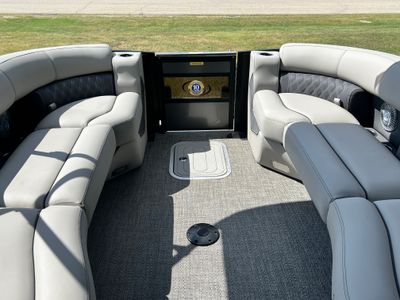 2025 Barletta Lusso L25UC — photo 14 view