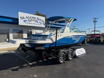 2019 Chaparral 23 Surf — photo 13 view